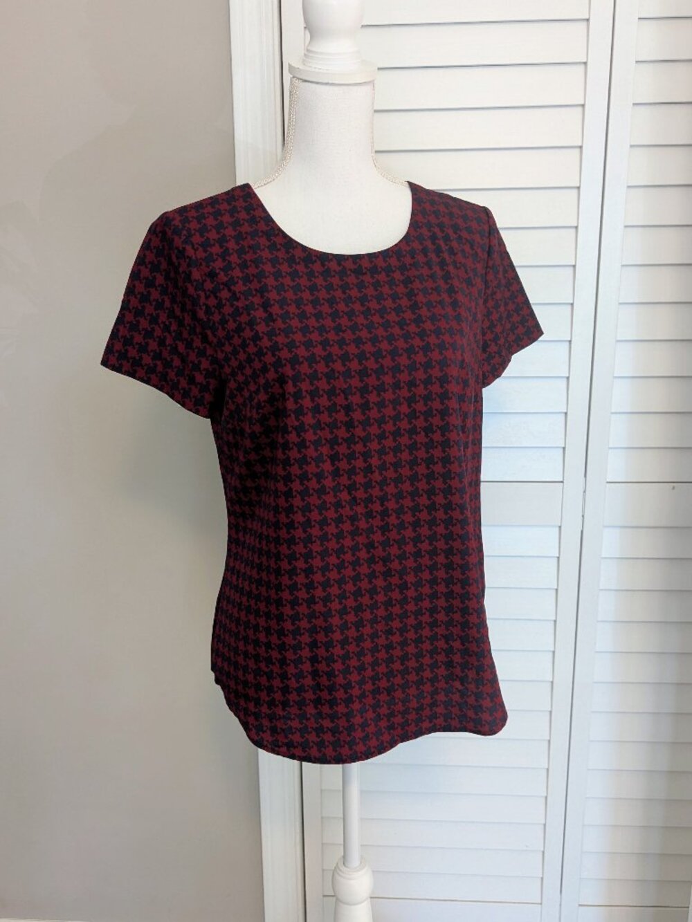 Merona Houndstooth Short Sleeve Blouse - Size Medium